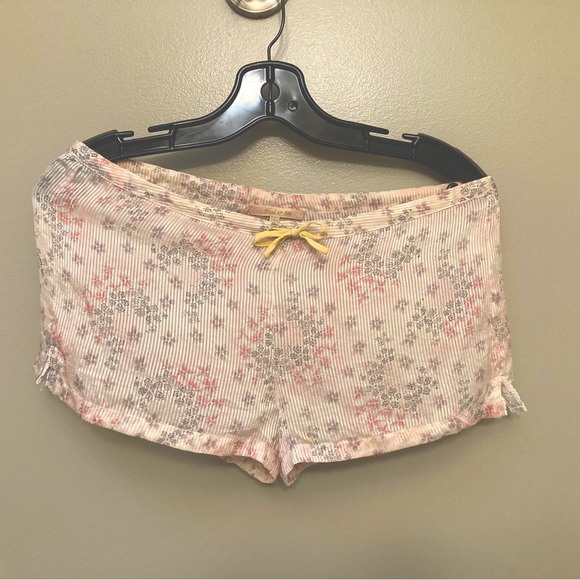 Silk nightwear from Paris - Picture 1 of 4